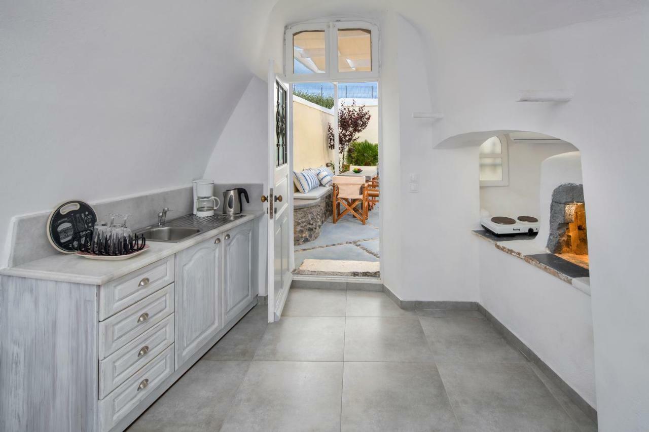 Day One Fira Mansion Apartment Exterior photo